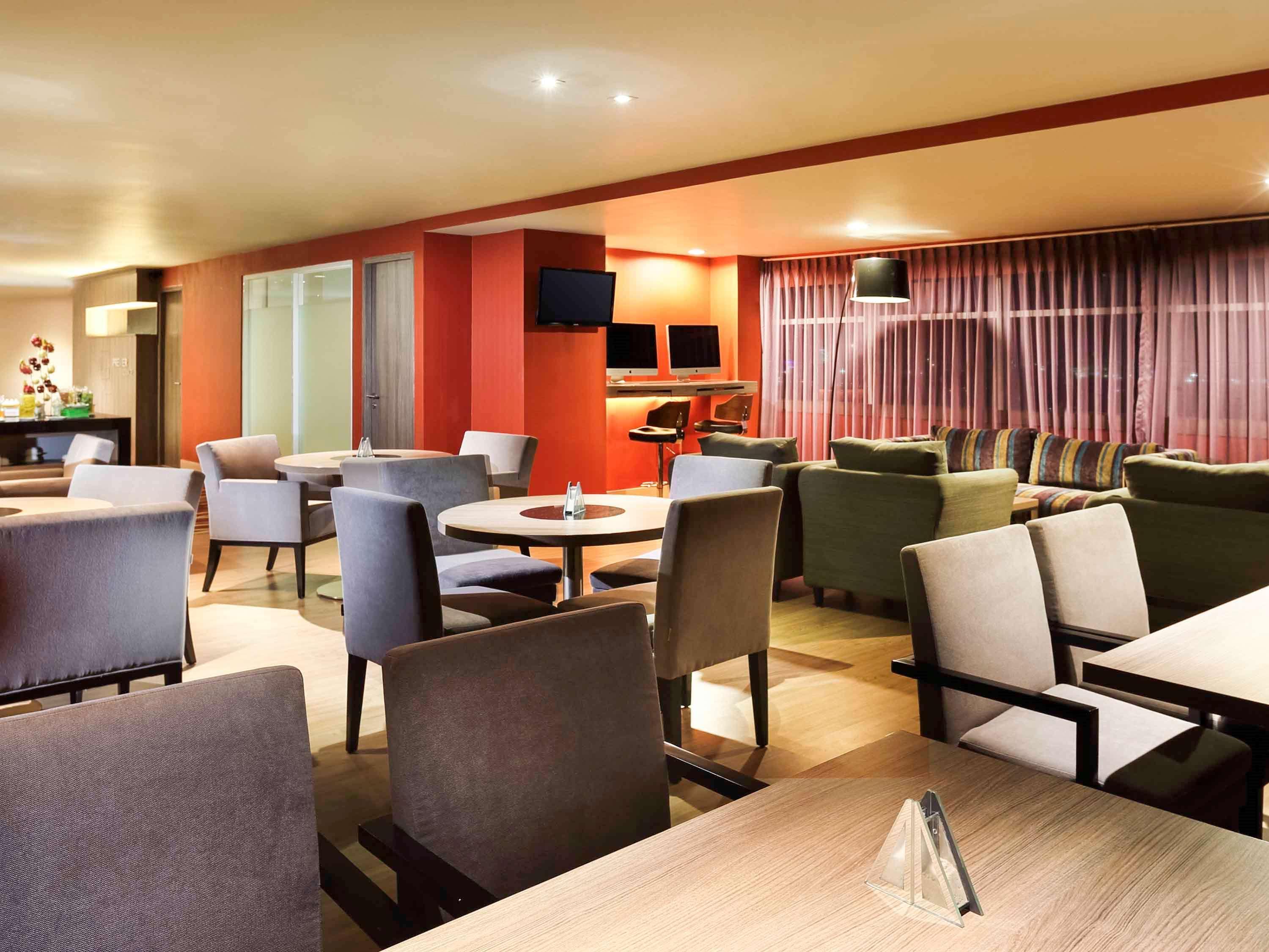 Novotel Jakarta Gajah Mada Eksteriør bilde