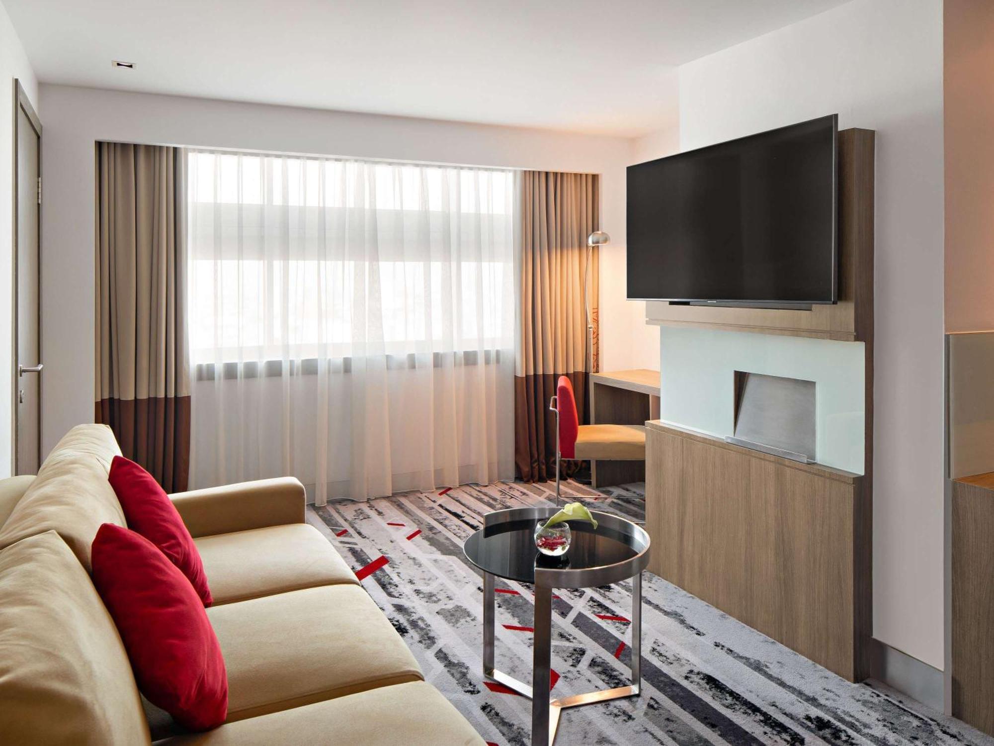 Novotel Jakarta Gajah Mada Eksteriør bilde