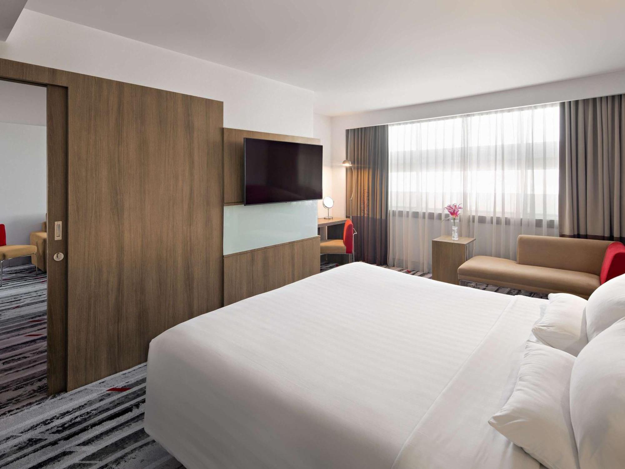 Novotel Jakarta Gajah Mada Eksteriør bilde