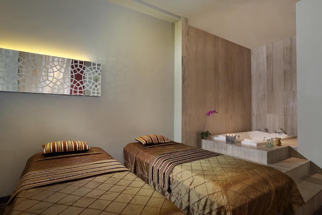 Novotel Jakarta Gajah Mada Eksteriør bilde