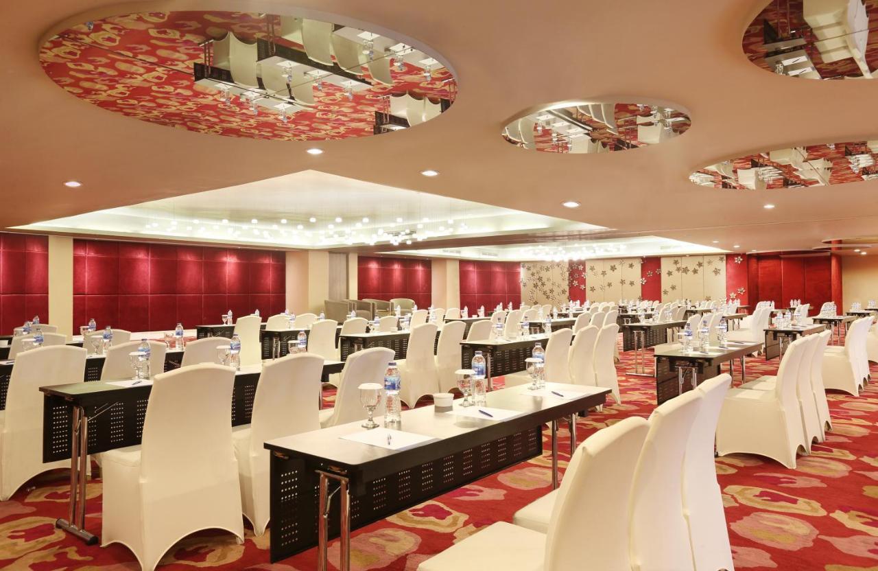 Novotel Jakarta Gajah Mada Eksteriør bilde