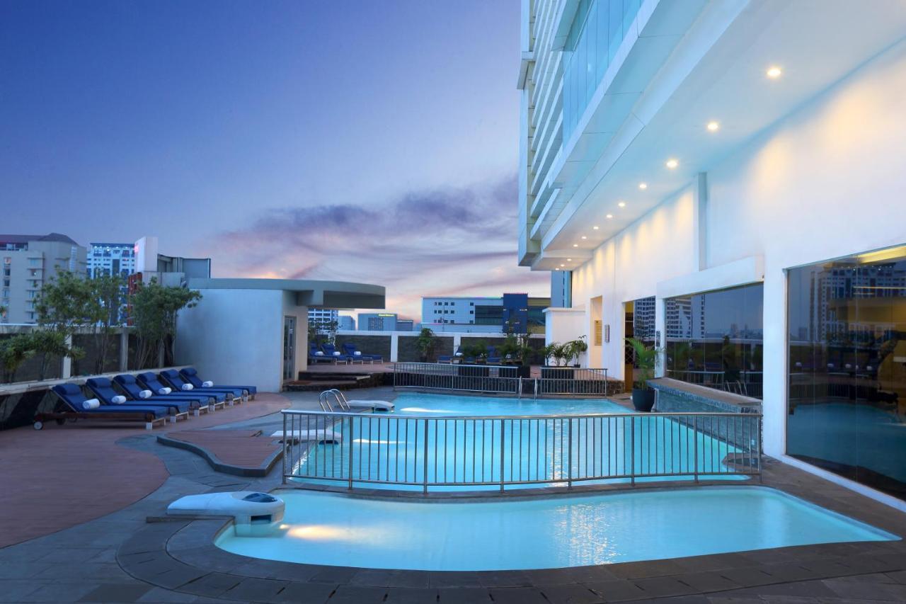 Novotel Jakarta Gajah Mada Eksteriør bilde